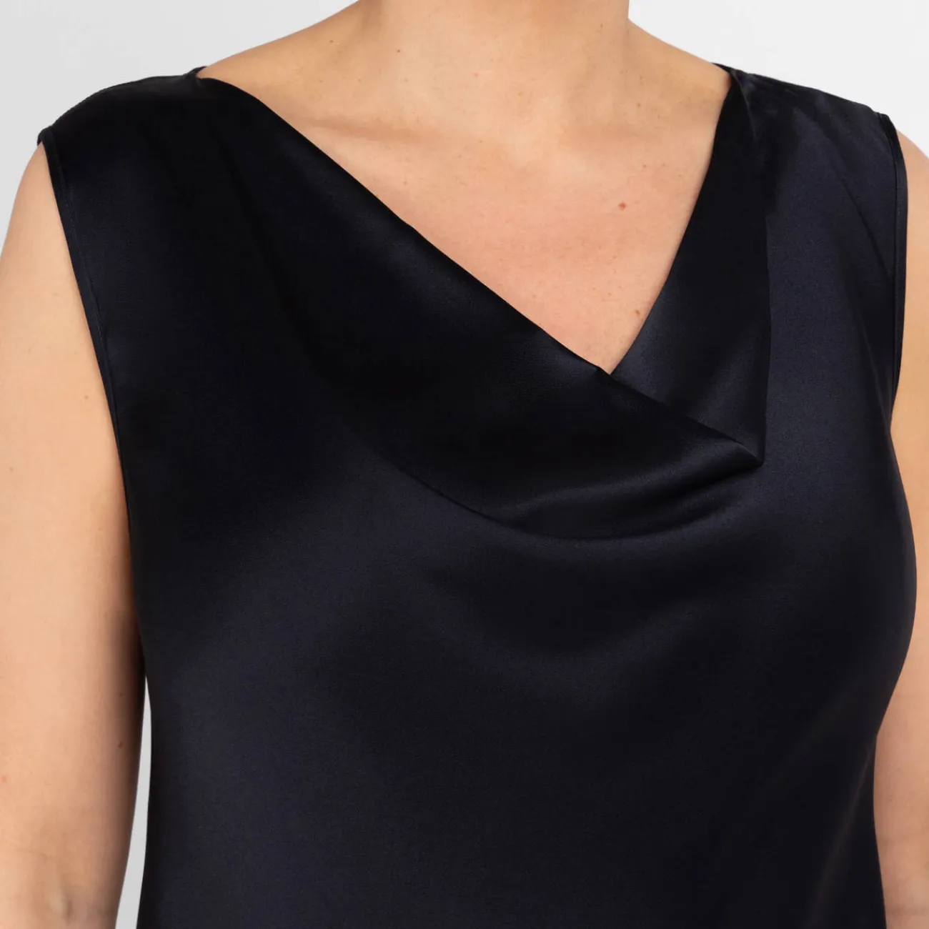 Online Marina Rinaldi Elegante Marina Rinaldi Silk Acetate Drape Vest Navy