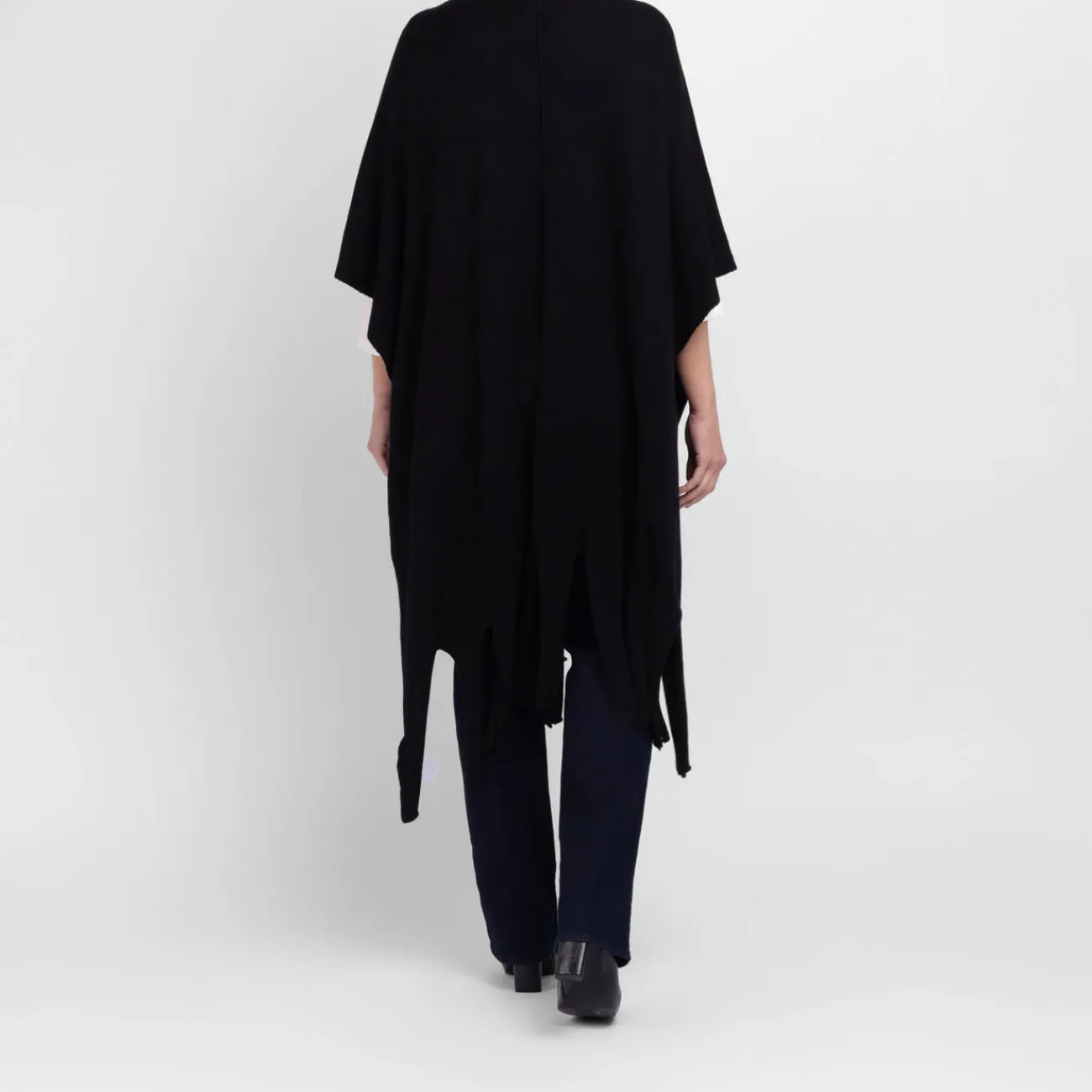 Clearance Godske Noen Knitted Fringed Cape Black