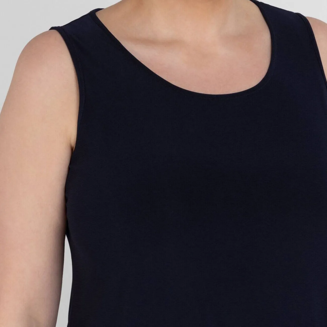 Outlet Yoek Satin Jersey Vest Navy